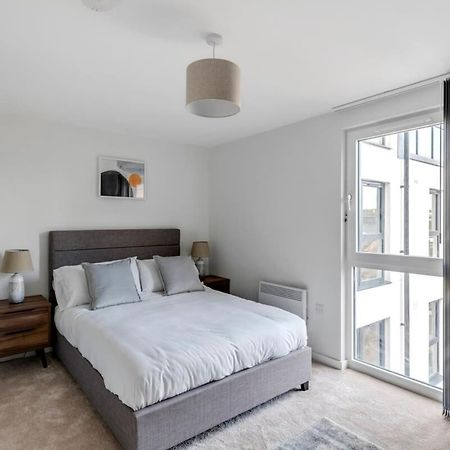 Spacious 1 Bedroom Apartment In A Converted Mill 리즈 외부 사진