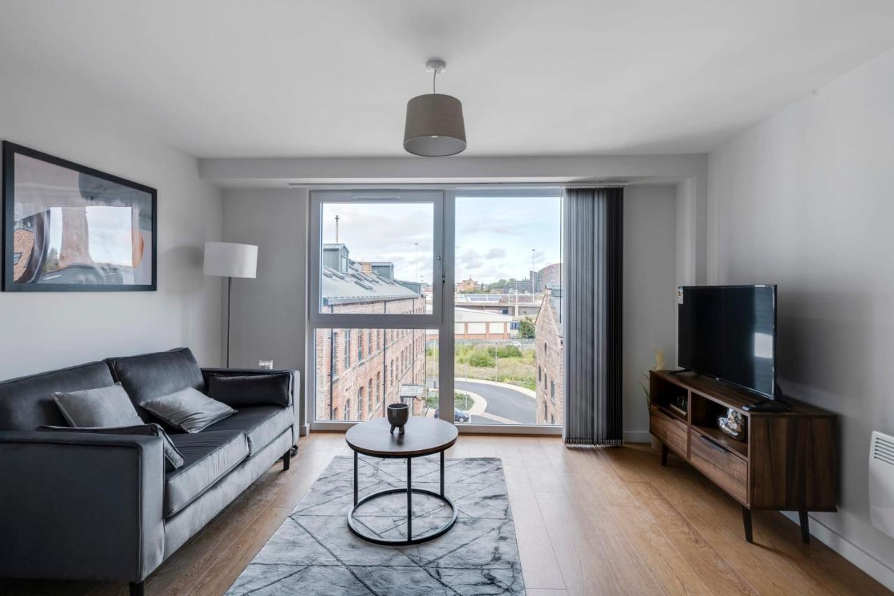 Spacious 1 Bedroom Apartment In A Converted Mill 리즈 외부 사진